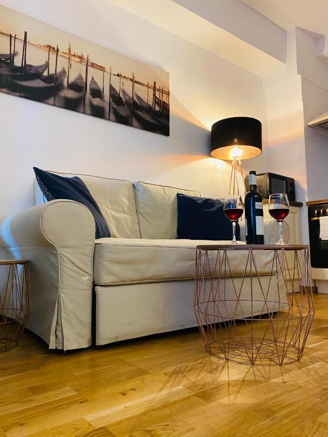 Апартаменты Downtown Studio Клуж-Напока Экстерьер фото